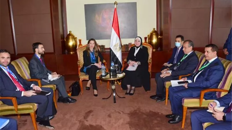 وزيرة التجارة والصناعة ونظيرتها الاسبانية تبحثان سبل تعزيز التعاون بين البلدين