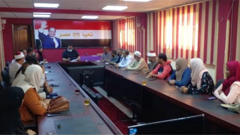 رئيس مدينة سفاجا.. يطالب بتحري الدقة وتسهيل الإجراءات على المواطنين