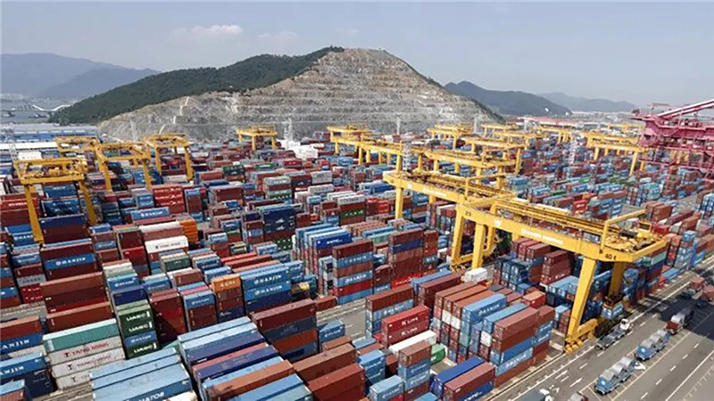صادرات كوريا الجنوبية ترتفع بنسبة 32 %