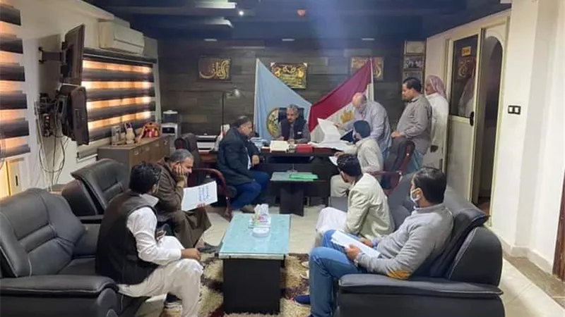 رئيس مركز ومدينة الضبعة يستقبل المواطنين بمكتبه لسماع شكواهم
