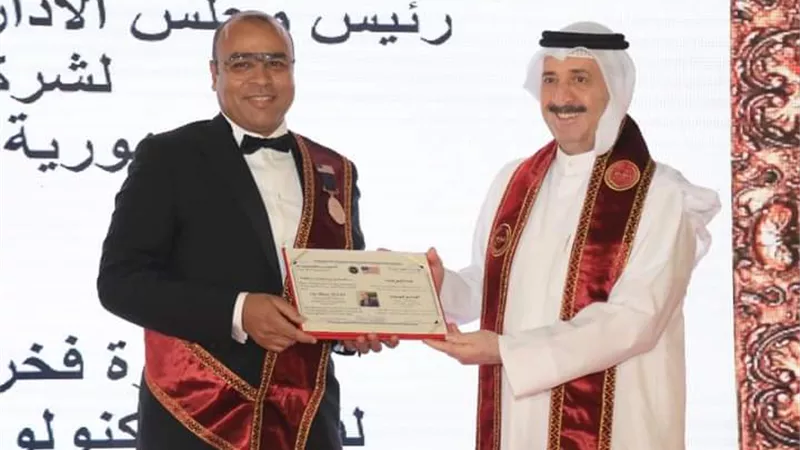 أحمد مكي يفوز بجائزة فخر العرب الدولية 2021
