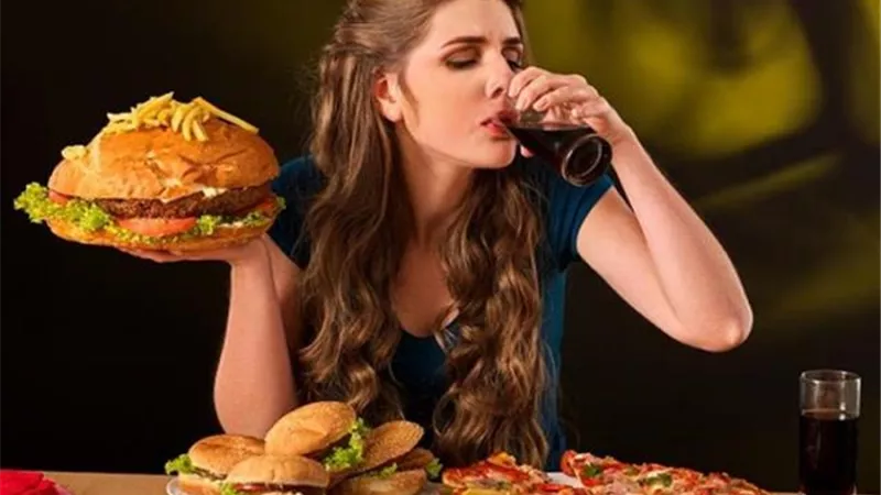 تفادى هذه الاطعمة تسبب فى زيادة الوزن خلال الشتاء
