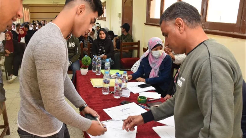 رئيس جامعة الأقصر يعلن نتائج انتخابات اتحاد الطلاب