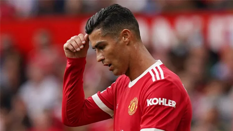 لاعب جديد ينهى هيمنة رونالدو فى مانشستر يونايتد.. شاهد