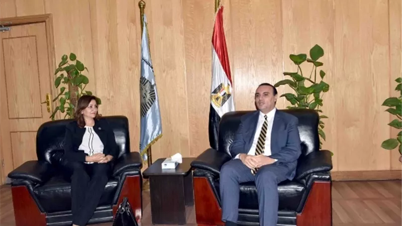 نائب محافظ الأقصر بحث مع وفد مؤسسة 