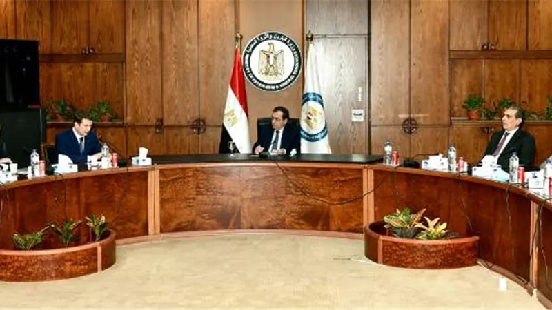 وزير البترول يبحث مع لوك أويل الروسية زيادة حجم أعمالها في مصر