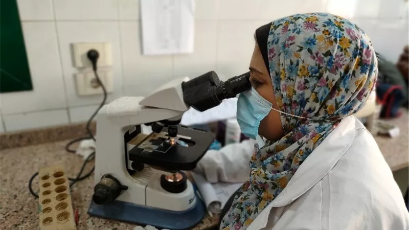 صحة المنيا تقدم الخدمات الطبية لـ 1753 مواطن بأبشادات ..صور