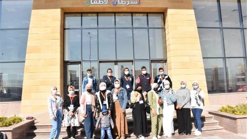 شباب صناع الحياة يرسمون البهجة على أطفال السرطان بالأقصر