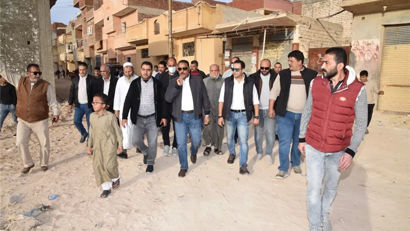للمرة الثانية خلال ٧٢ ساعة محافظ مطروح يتفقد منطقة غوط رباح
