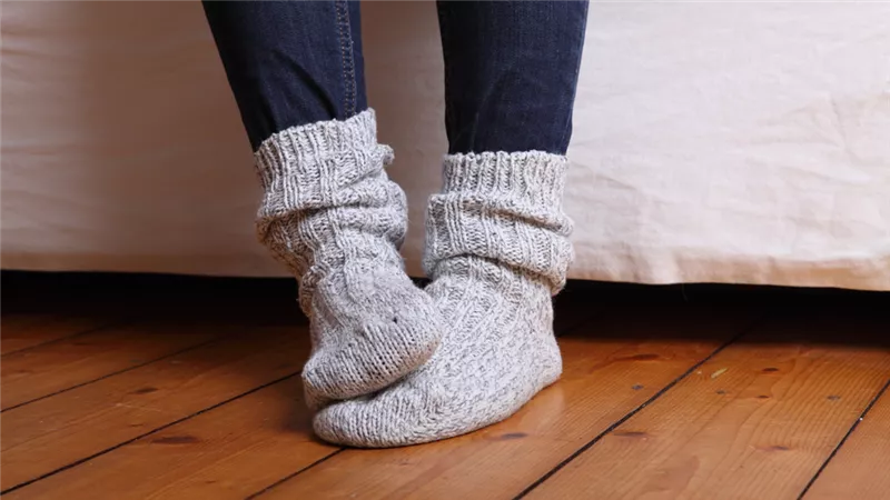 5 أمراض تجعل قدميك باردة طوال فترة الشتاء