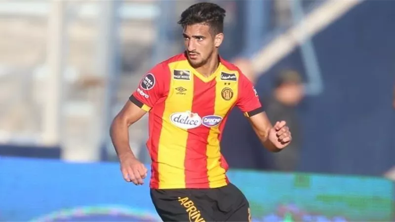 طرد لاعب نسور قرطاج بعد تدخل الفار .. مباراة سوريا وتونس في كأس العرب 2021