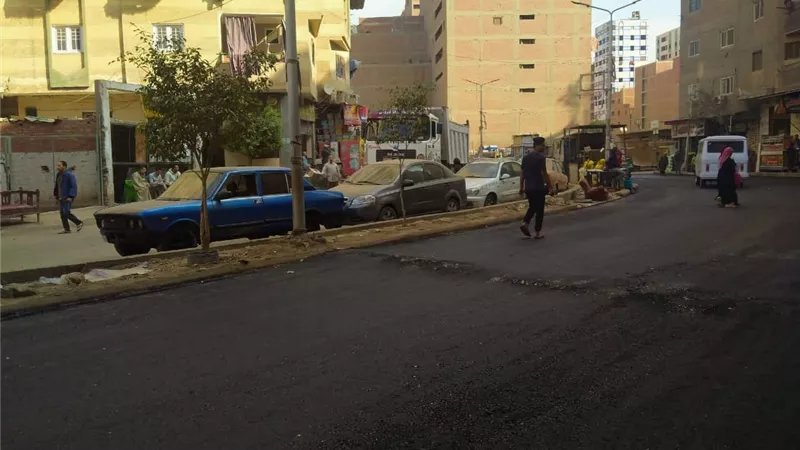 الجيزة ترصف محاور مرورية بجنوب وبولاق والعمرانية والعياط والبدرشين