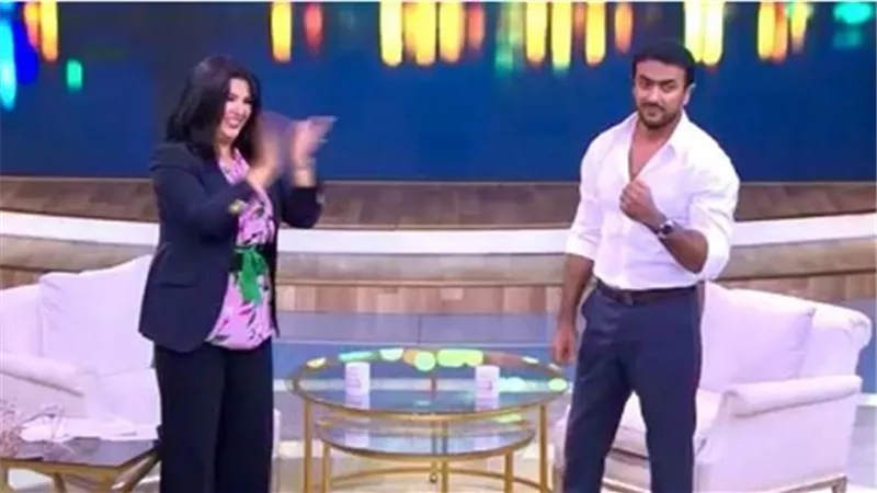منى الشاذلى تضع احمد العوضى فى أزمة على الهواء.. والجمهور: 