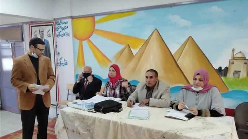 ندوات توعية عن كورونا والتدخين بإدارة فارسكور التعليمية