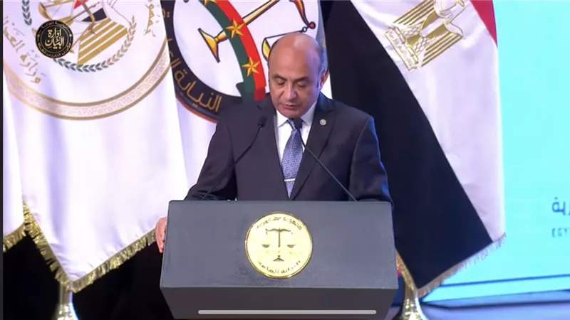 وزير العدل لأعضاء النيابة الجدد : سلاحكم العلم والمعرفة .. وصفاتكم الحلم والمثابرة
