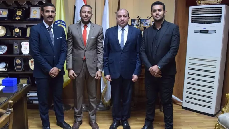 رئيس جامعة بني سويف يستقبل رئيس اتحاد الطلاب ونائبه