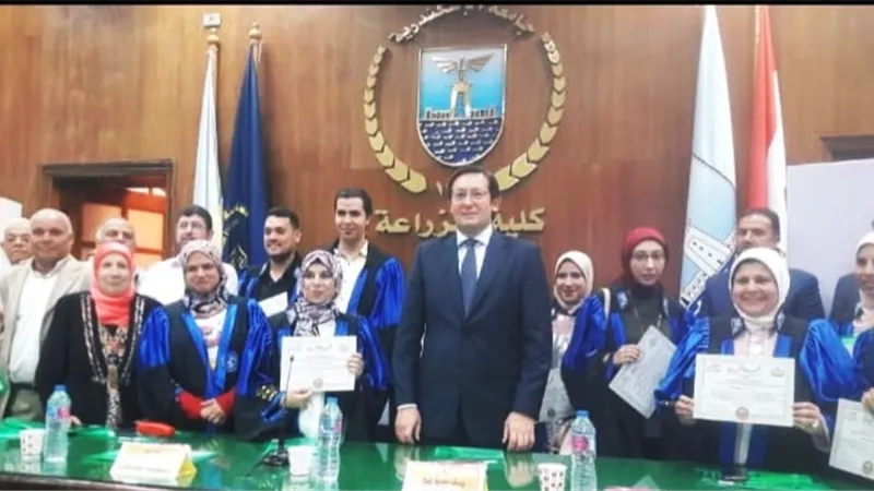 أفكار تحارب السرطان وأمراض القلب بالنانوتكنولجي ضمن ١٠٦ بحث علمى والجوائز الأربعاء.