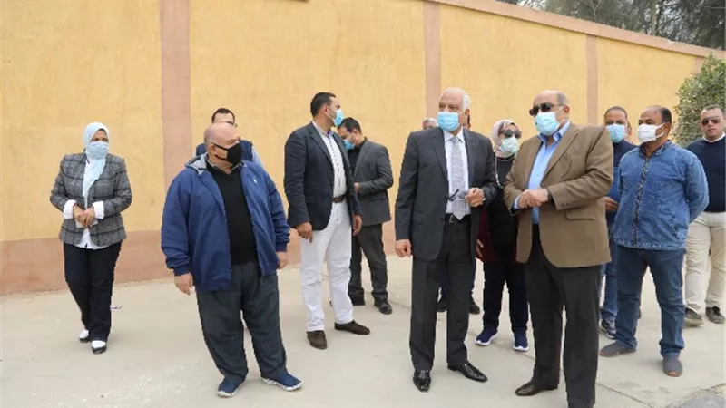 محافظ الجيزة يتفقد أعمال تطوير الطريق التبادلى بأكتوبر وطريق المنصورية..صور