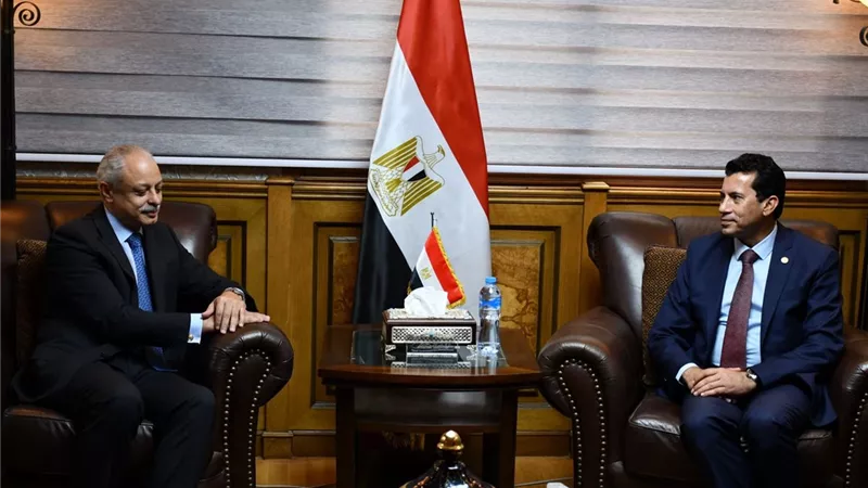 وزير الشباب يبحث التعاون مع مساعد وزير الخارجية للشئون الاسيوية