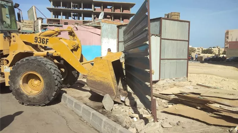 إزالة فورية ل 40 حالة تعدى بالغردقة
