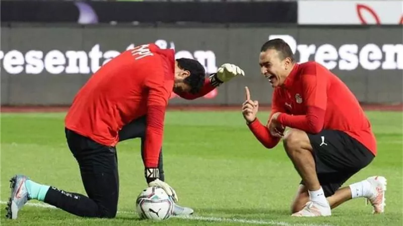 مدرب المنتخب الأسبق يكشف عن أزمة بين كيروش والحضري والشناوي