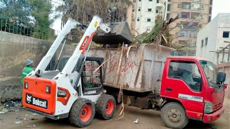 تكثيف حملات النظافة والتجميل للإرتقاء بالشكل الحضارى والجمالى فى الشرقية.. بالصور