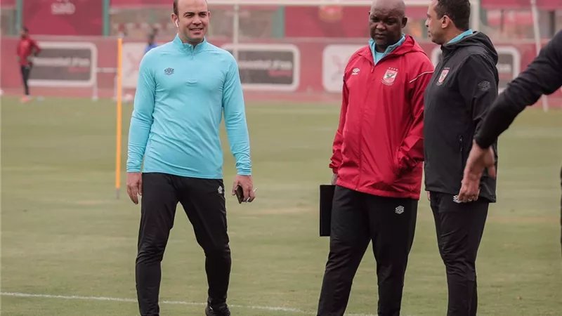 طبيب الاهلى يطمئن على إصابة 
