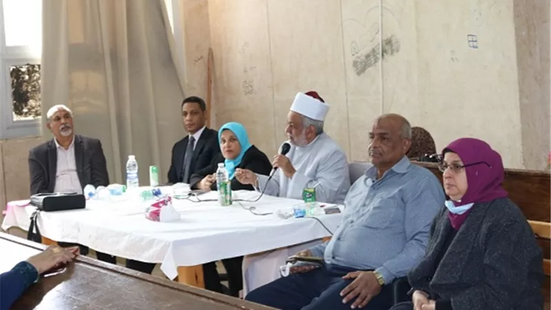 مناهضة ختان الاناث فى ندوه بكلية التمريض بقنا