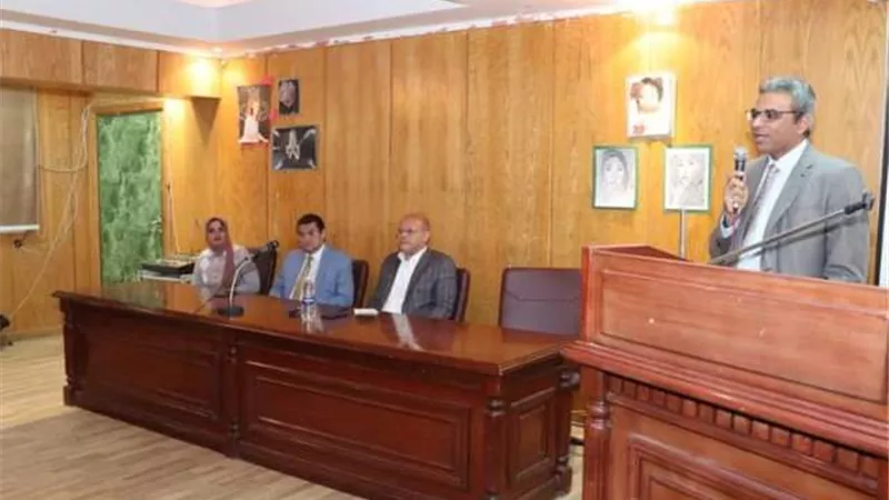 طب سوهاج تتصدى للتنمر ضد الأطفال بمعرض فني لدعم مبادرة 