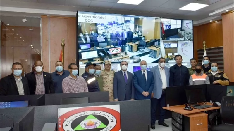 محافظ الاقصر يشهد تنفيذ تجربة إسترشادية بديوان عام المحافظة