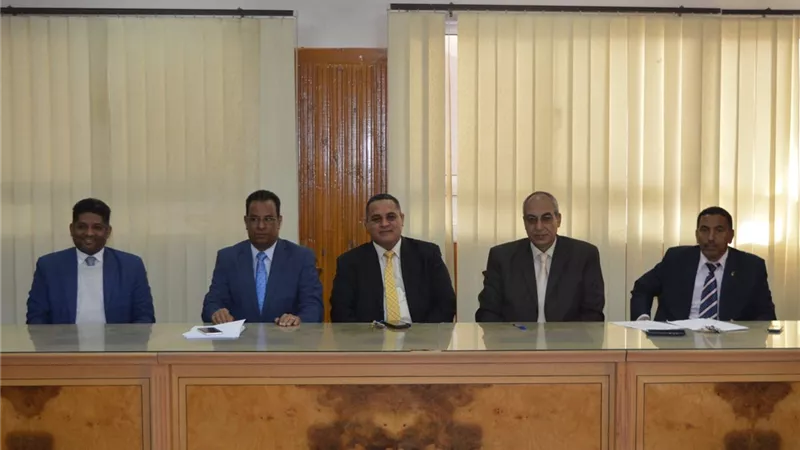 مجلس إدارة مركز التحكيم بكلية الحقوق بقنا يعقد اجتماعه الأول