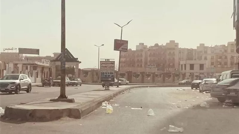 عاصفة ترابية تضرب العاشر من رمضان وجهاز المدينة يرفع حالة الاستعداد القصوى