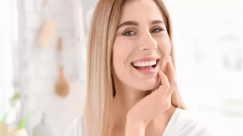 لتبدو أصغر سناً.. خطوات بسيطة لروتينك اليومي
