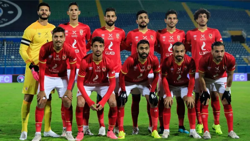 محاضرة وتقسيمة قوية.. تفاصيل مران الأهلى اليوم استعداداً للسوبر الأفريقى