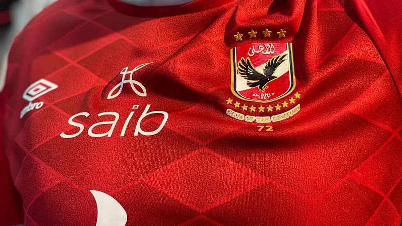 مفاجأة.. إيقاف مدرب الأهلى وتحويله للتحقيق