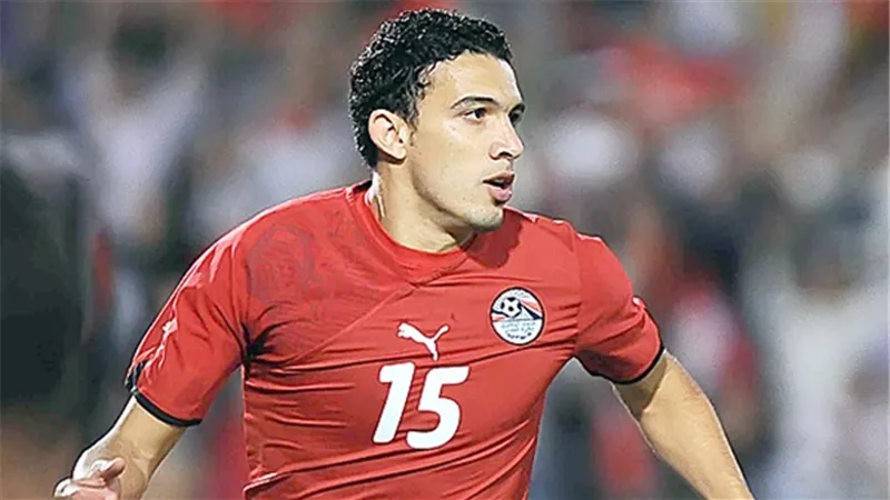 نجم الأهلى السابق يضع روشته فوز مصر على الجزائر فى كأس العرب
