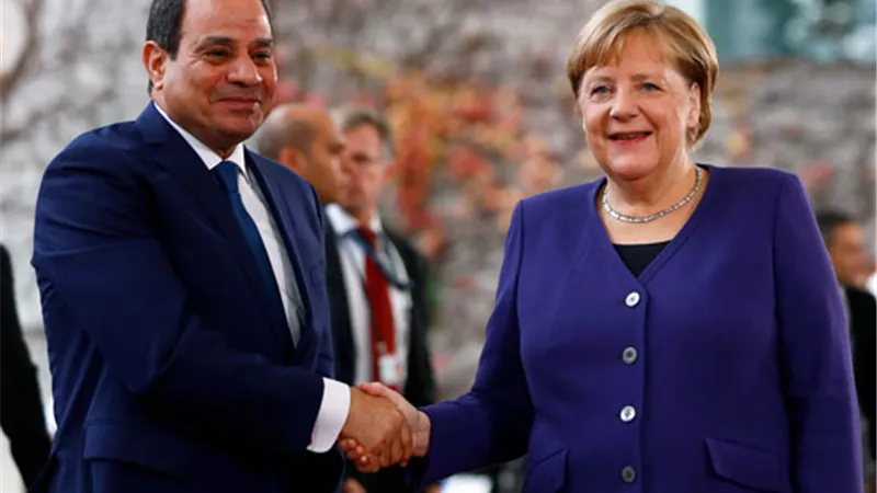 الرئيس السيسى يؤكد تشرفه بالعمل المثمر مع ميركل