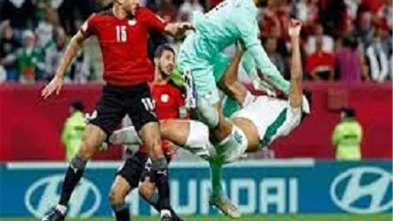 ماذا قال نجم منتخب الجزائر بشأن تصادمه مع الشناوى؟