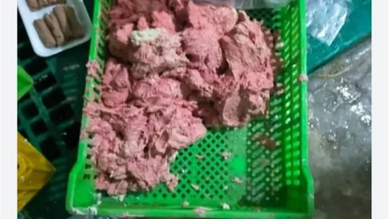 ضبط 910طن مواد غذائية وأسمدة مدعمة في الإسماعيلية ..صور