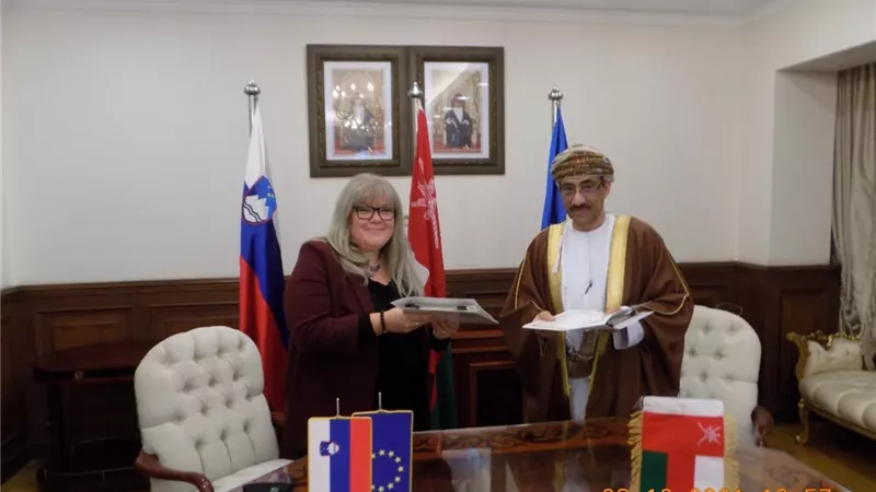 سلطنة عُمان وجمهورية سلوفينيا توقعان اتفاقية تفاهم في القاهرة