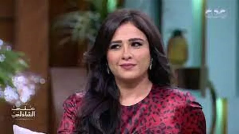 ياسمين عبد العزيز تكشف موقفها مع الطبيب الذى تسبب فى الخطأ الطبى