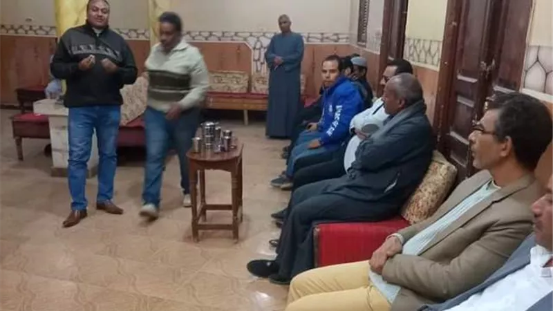قصر ثقافة دشنا ينظم أمسية شعرية بقرية أبومناع بحرى.. بالصور