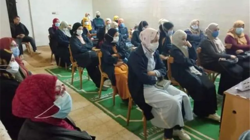 25 ندوة للتوعية بمخاطر الزواج المبكر في سوهاج ..صور