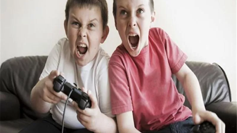 هل ألعاب الفيديو العنيفة للأطفال..حرام؟