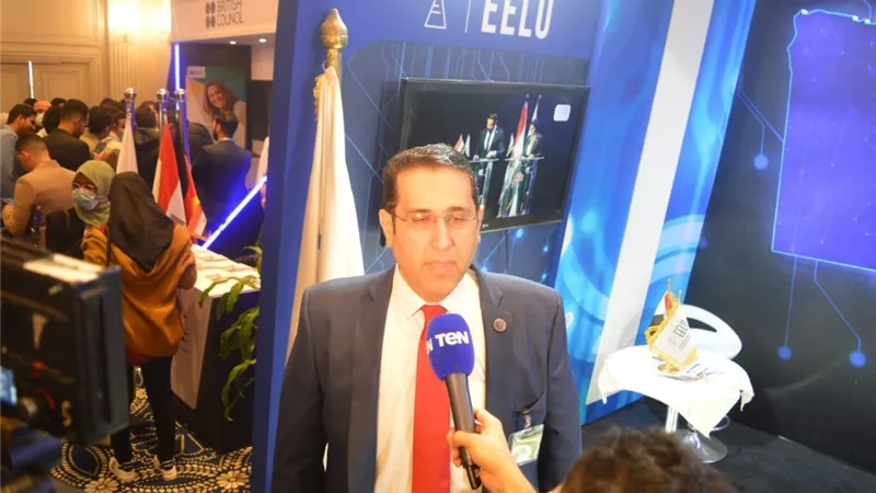 وزير التعليم العالي: الجامعة المصرية الأهلية تمثل مستقبل مصر للتعليم الإلكتروني