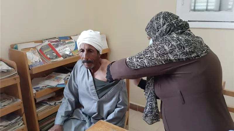 قافلتين بالرائد وعرب المعمل بالسويس للتطعيم بلقاح كورونا