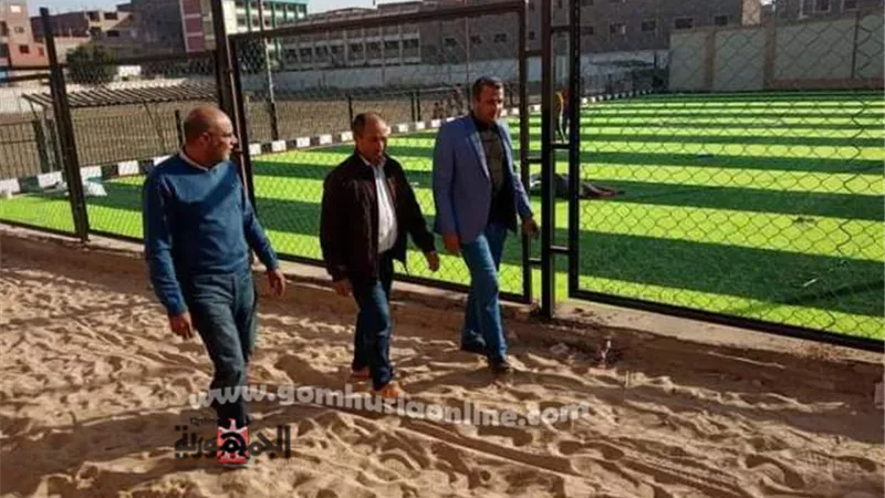 رئيس مدينة الشهداء ونائبه يتابعان أعمال التطوير لعدد من مشروعات حياة كريمة