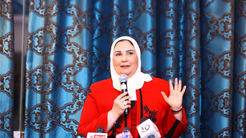 القباج تطلق الإطار الاستراتيجي ومسودة الاستراتيجية الوطنية للعمل التطوعي في مصر