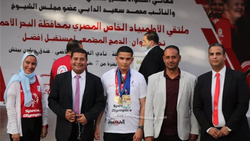 تحدى التوحد.. بالتفوق فى الاعدادية والثانوية وركوب الخيل