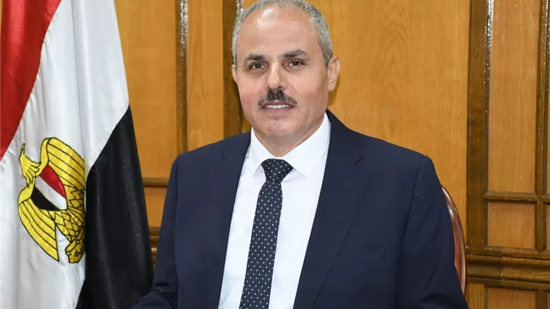 الدكتور ناصر مندور رئيسا لجامعة قناة السويس..بروفايل